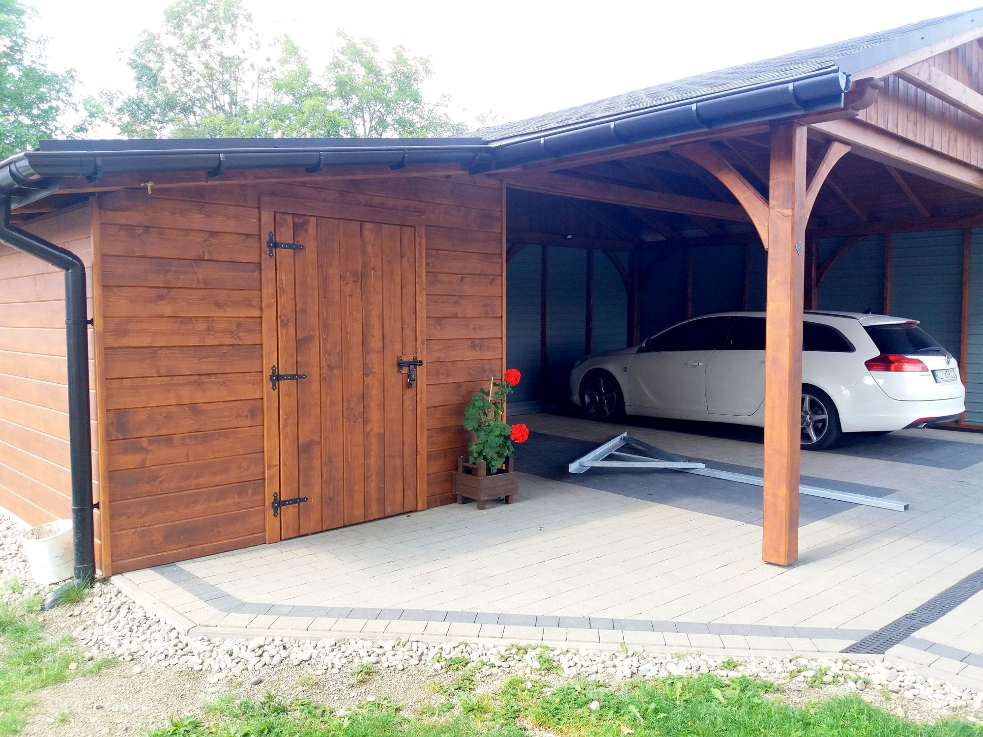Holzcarport 5×8, zweistellig mit Raum – Bild 3