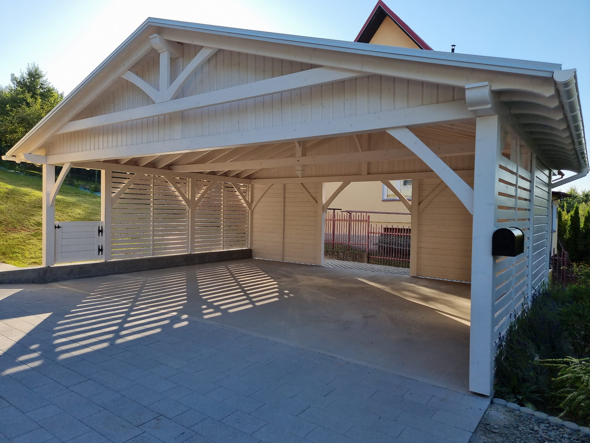 Holzüberdachung 6×8 im skandinavischen Stil – Bild 8