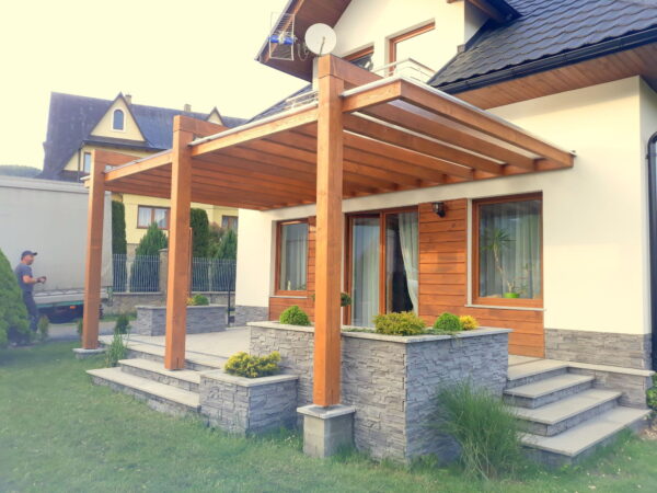 Wandpergola 6×3 m mit Dach aus Kammerpolycarbonat