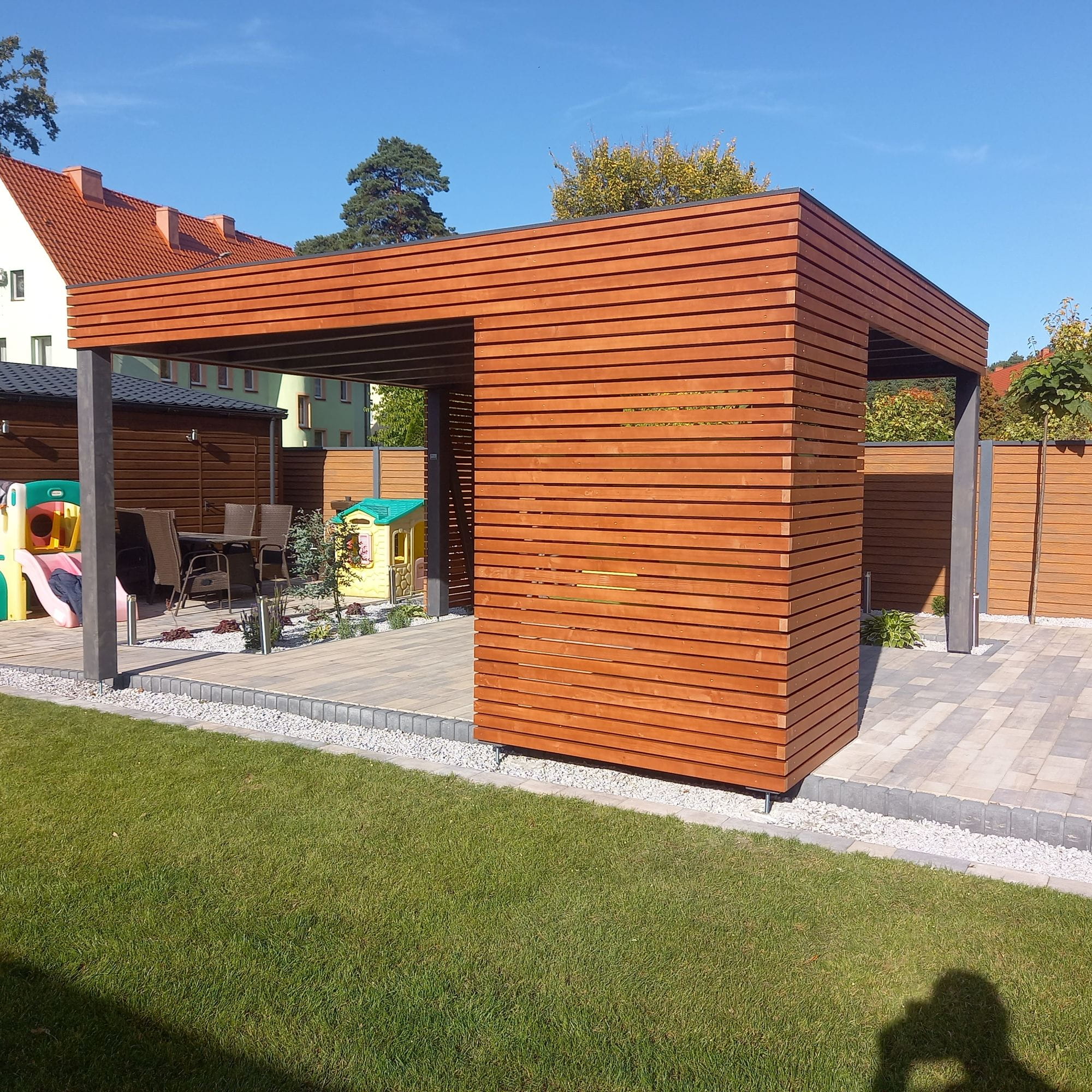 Holzüberdachung 5×4,5 m – moderne Gartenkonstruktion Gliwice – Bild 11