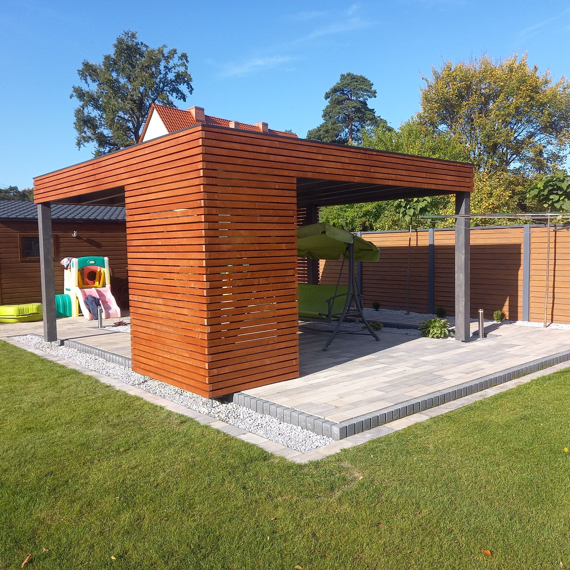 Holzüberdachung 5×4,5 m – moderne Gartenkonstruktion Gliwice – Bild 10