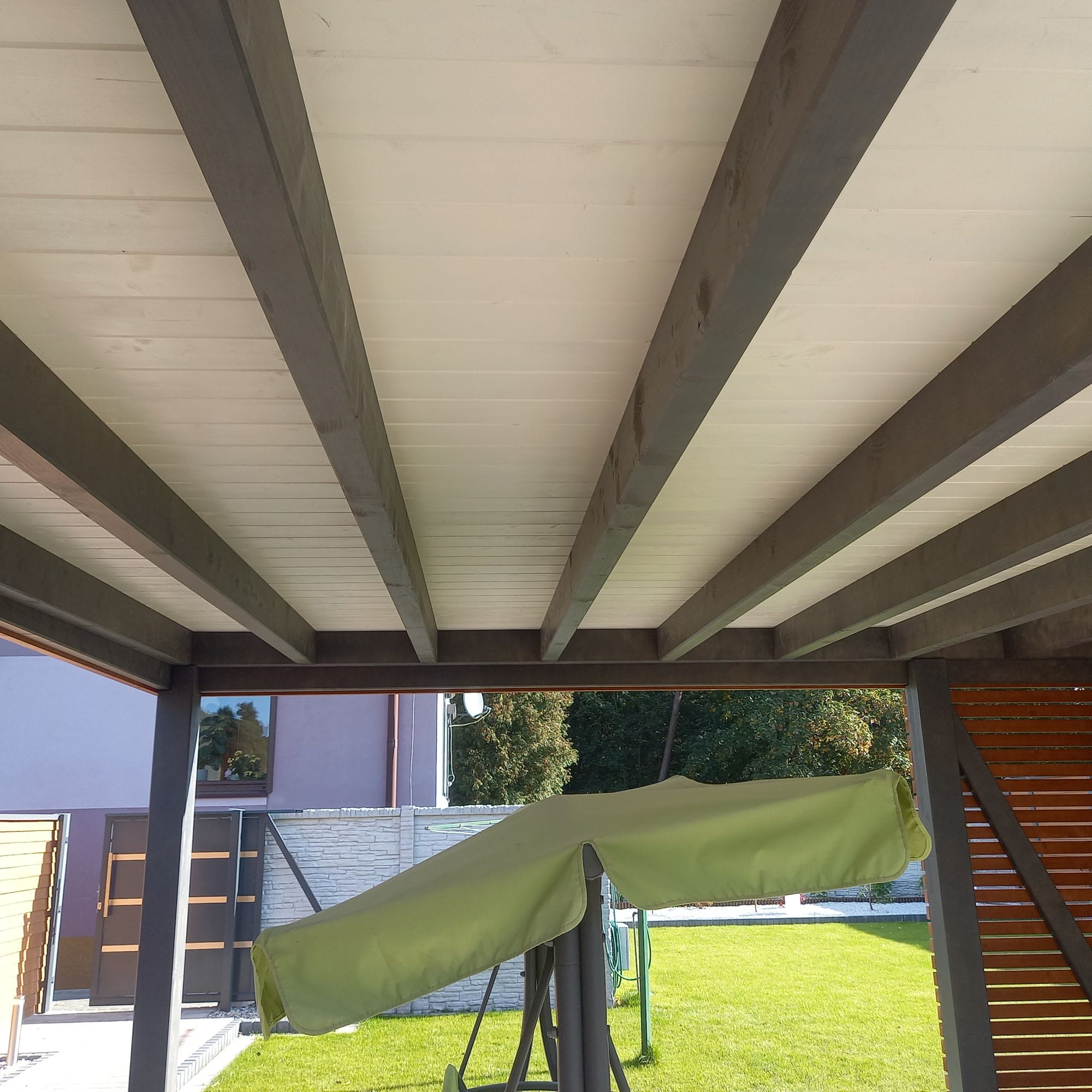 Holzüberdachung 5×4,5 m – moderne Gartenkonstruktion Gliwice – Bild 9